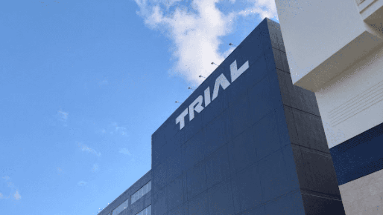 メガセンタートライアル中間店