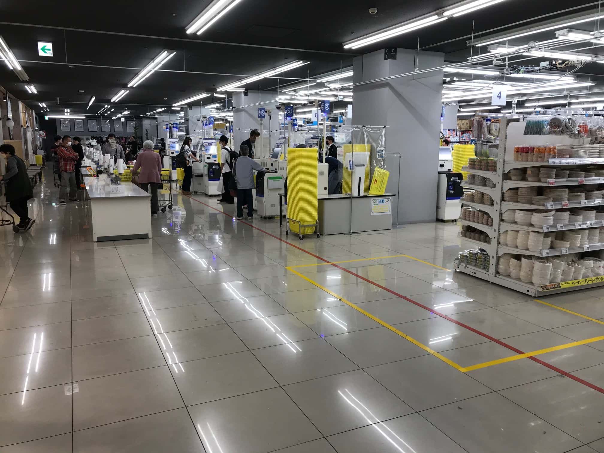 【トライアル★キャンペーン実施中!】物販・食物販に利用可能なレジ横イベントスペース