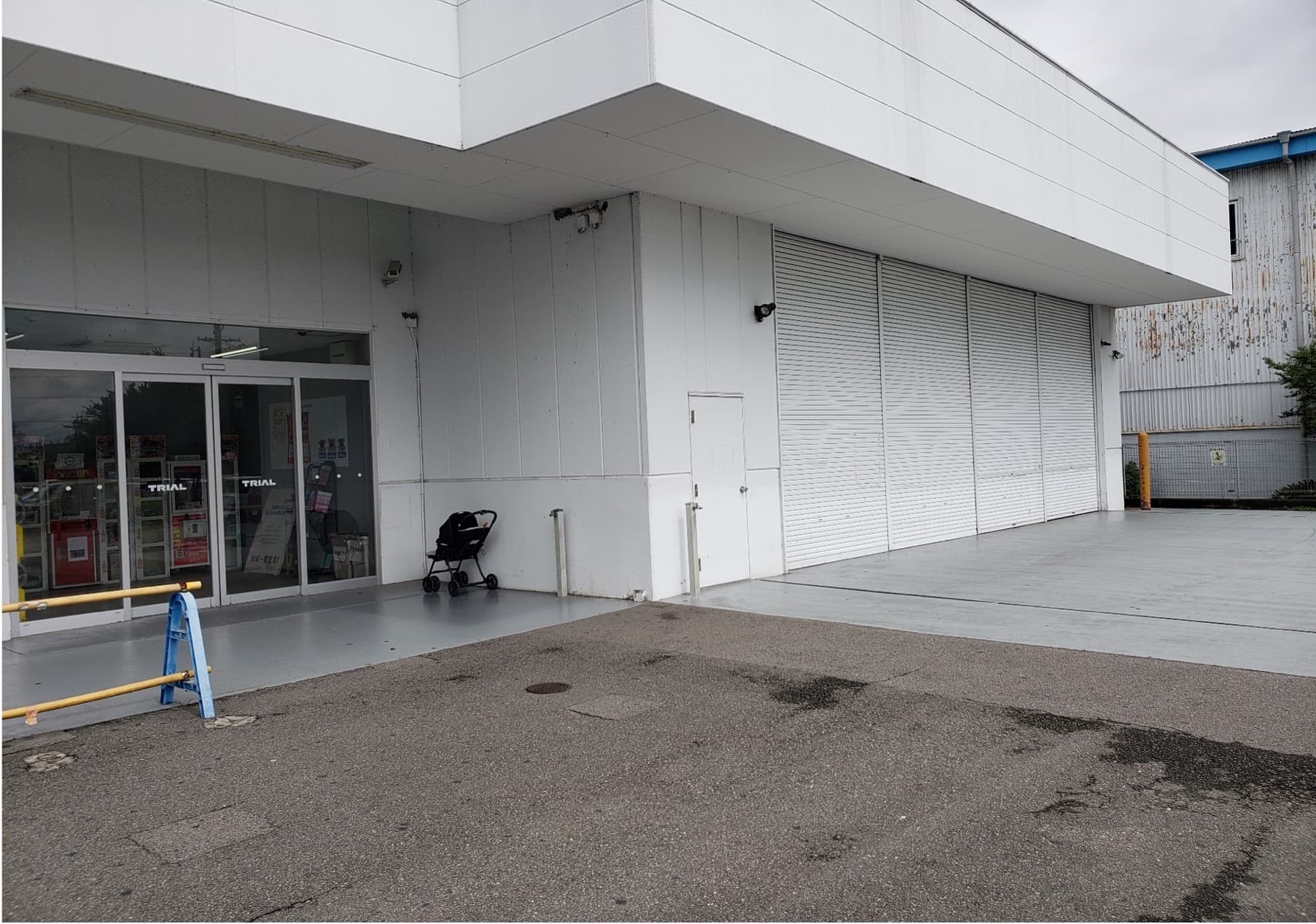 キッチンカー(調理営業)出店限定/屋外スペース1