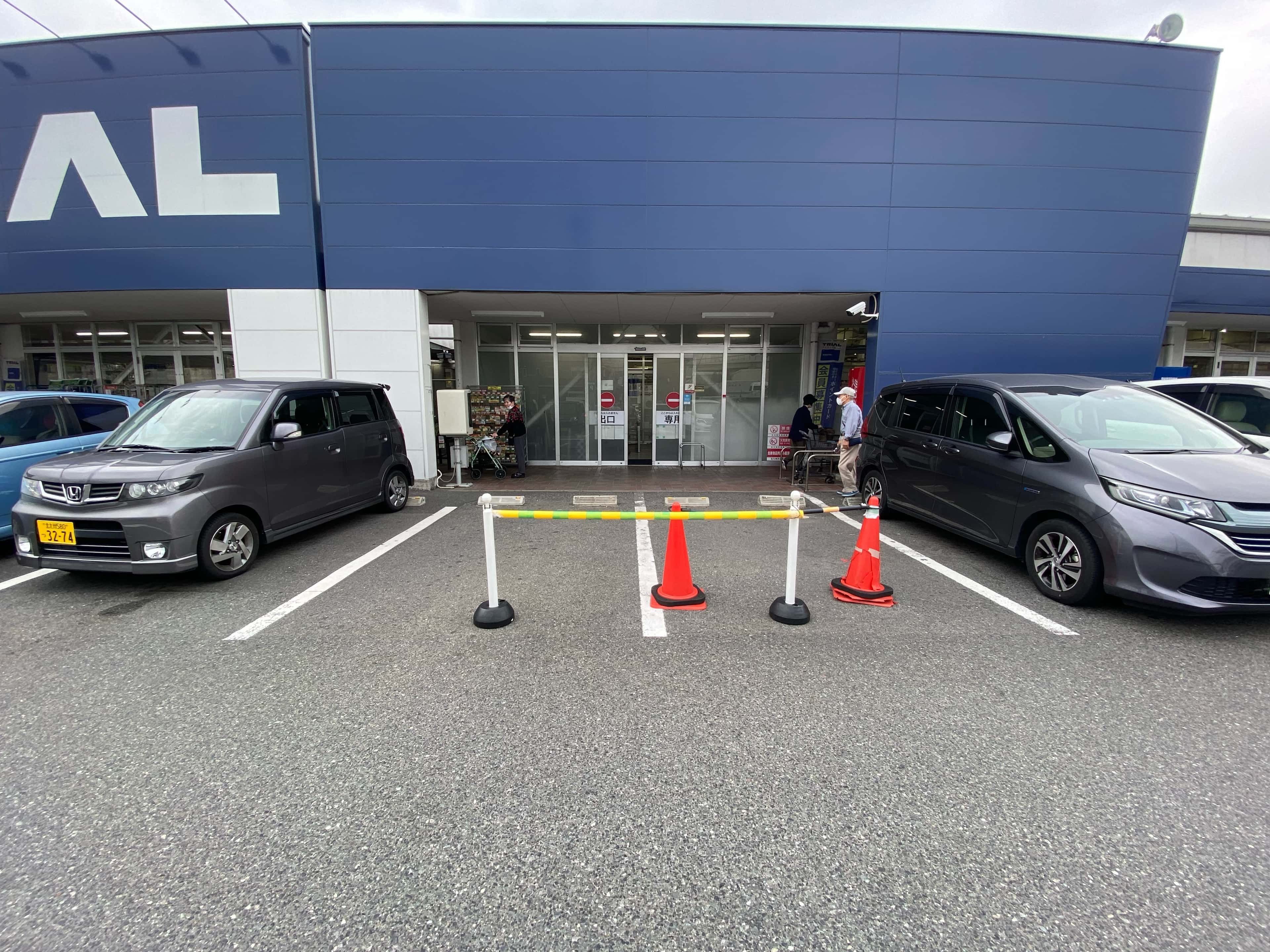 キッチンカー(調理営業)出店限定/屋外スペース