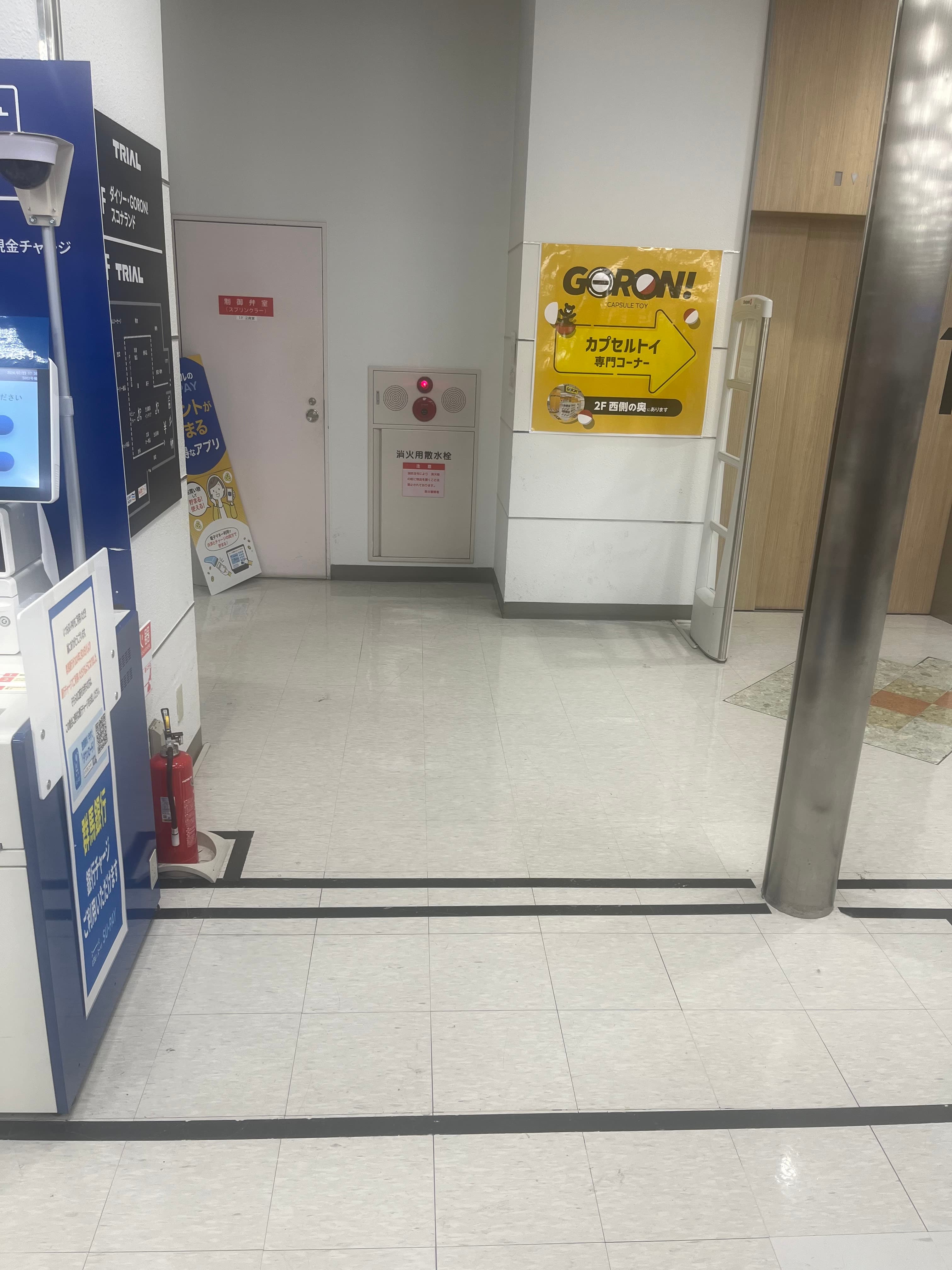 ③食物販や出張販売に適したエレベーター横スペース(1階東側メイン出入口)1