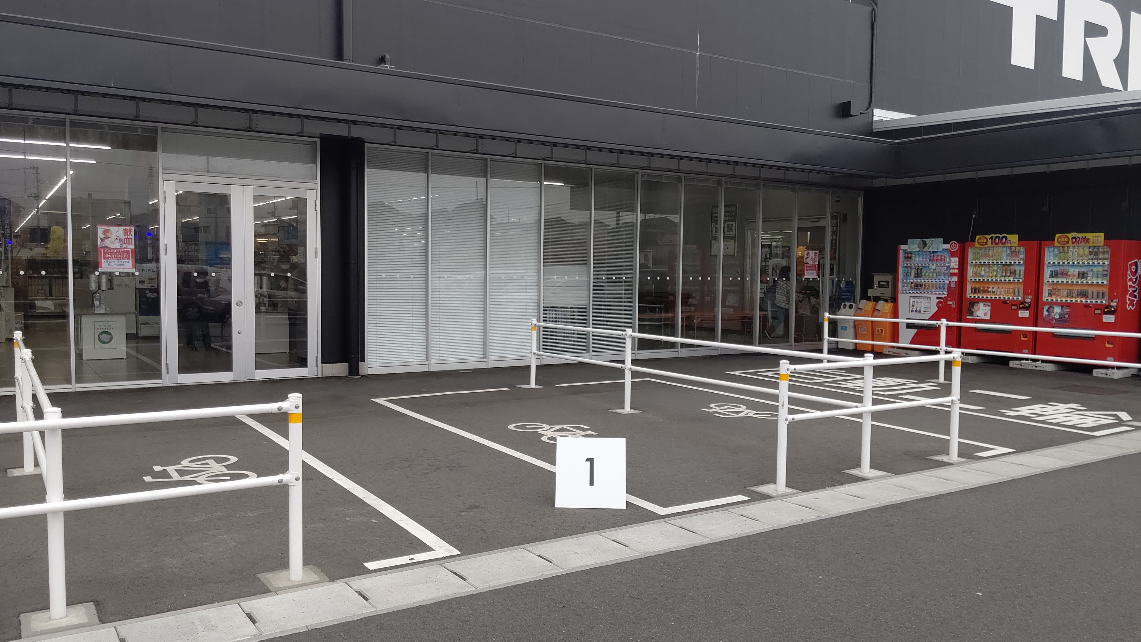 キッチンカー、食物販、プロモーションの出店が可能な「Ⓔ 屋外キッチンカースペース」