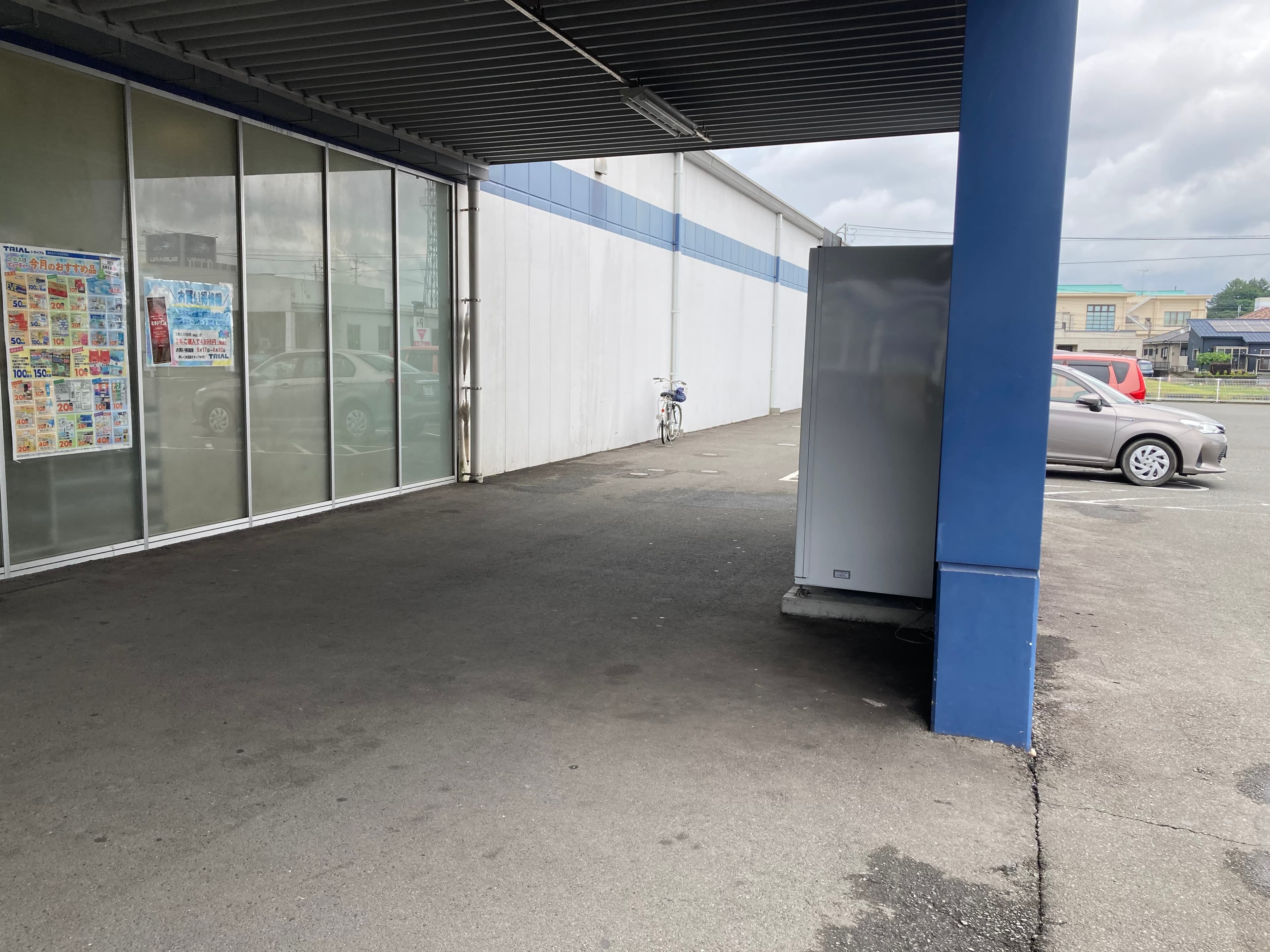 【電源】キッチンカーが小さい場合は軒下出店可能