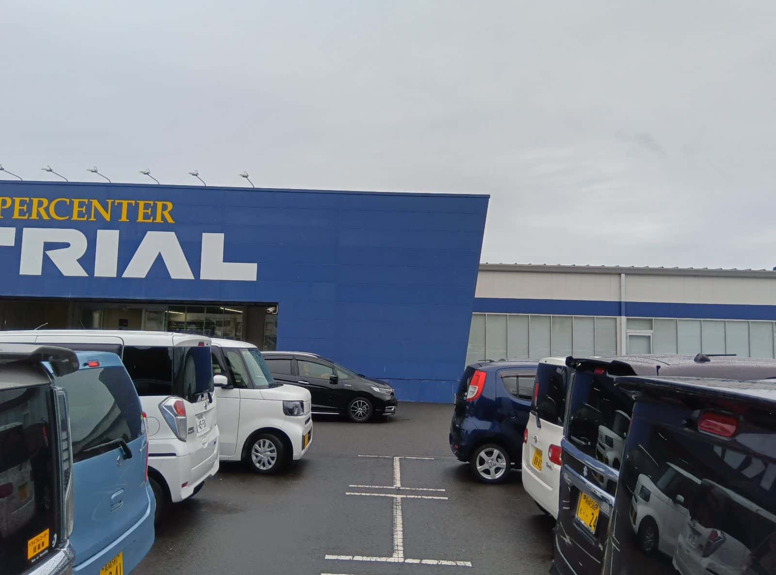 キッチンカー(調理営業)出店限定/屋外 ②入口に向かって右側 ※焼き鳥は利用不可