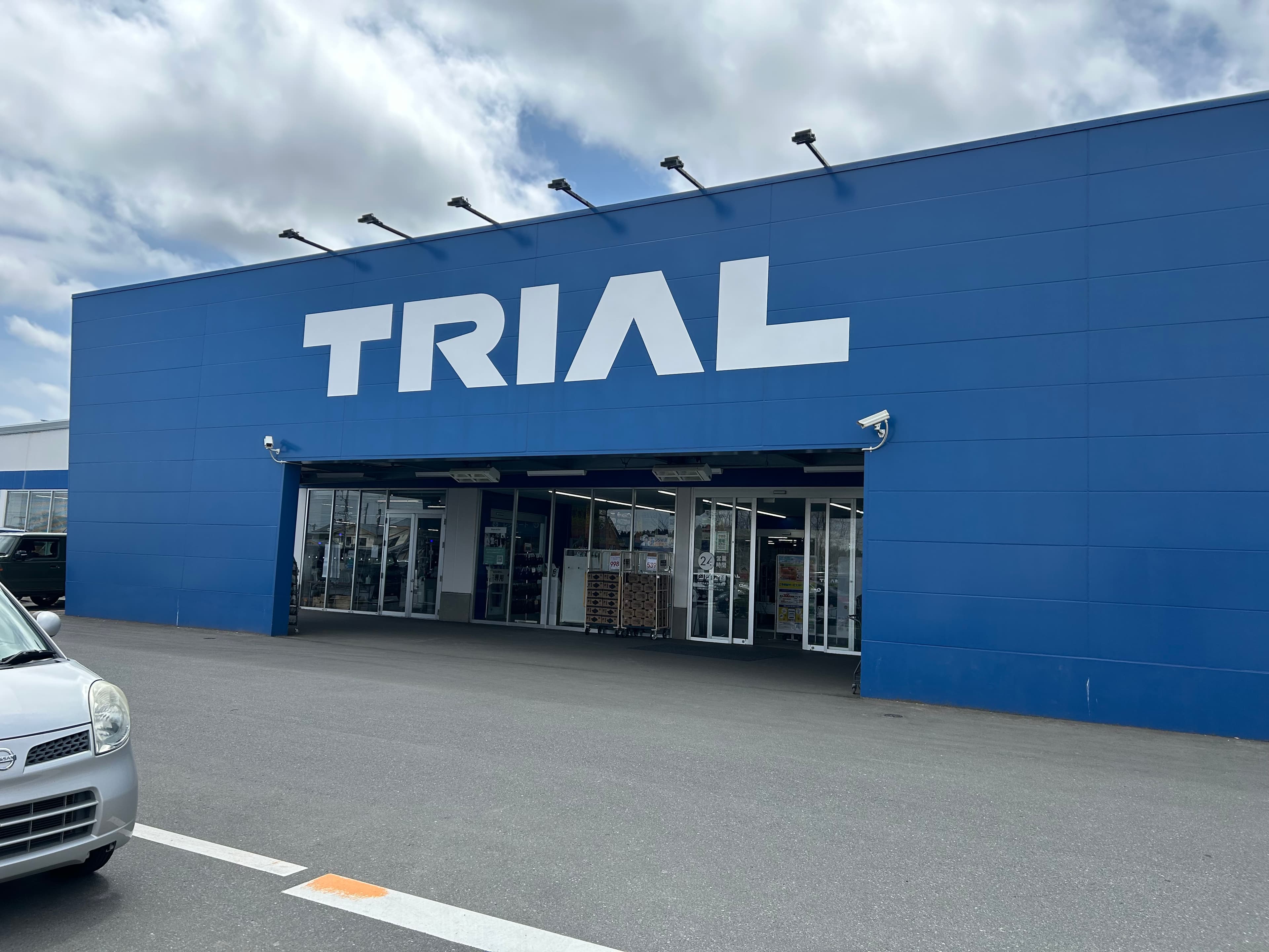 キッチンカー(調理営業)出店限定/屋外 Ⓑキッチンカースペース【入口正面右側】1