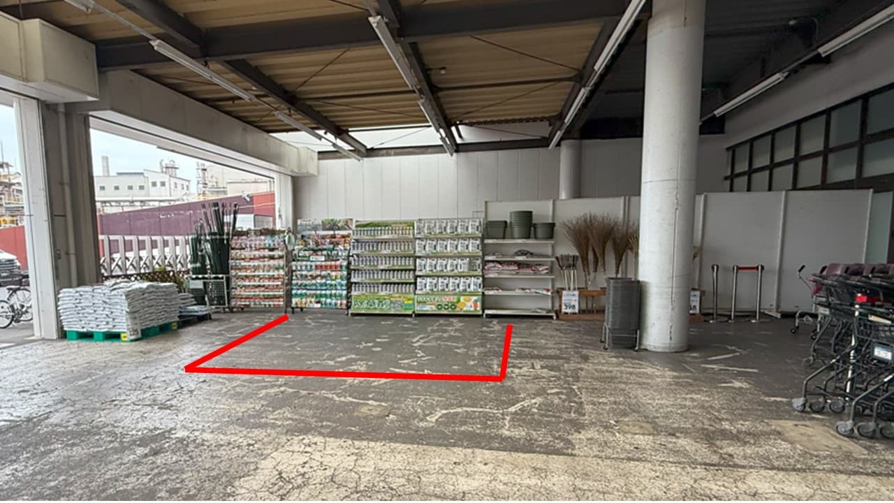 Ⓐ正面入口軒下 物販限定スペース