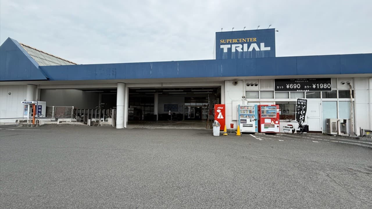 Ⓐ正面入口軒下 物販限定スペース1