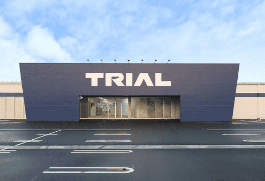 スーパーセンタートライアル雲南店