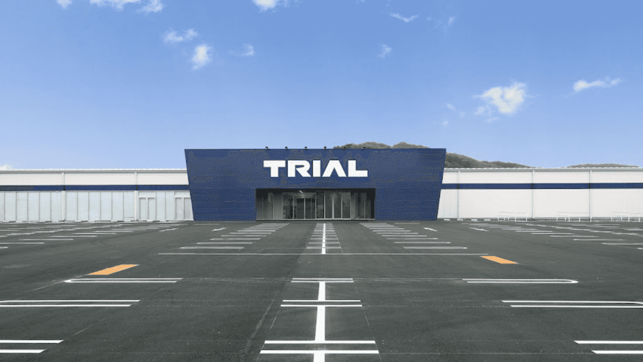 スーパーセンタートライアル日向日知屋店