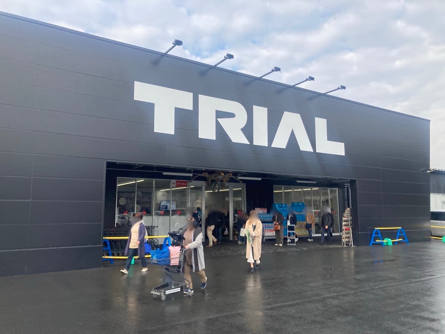 食物販や出張販売に適したフードコート付近イベントスペース (※NG業種有)