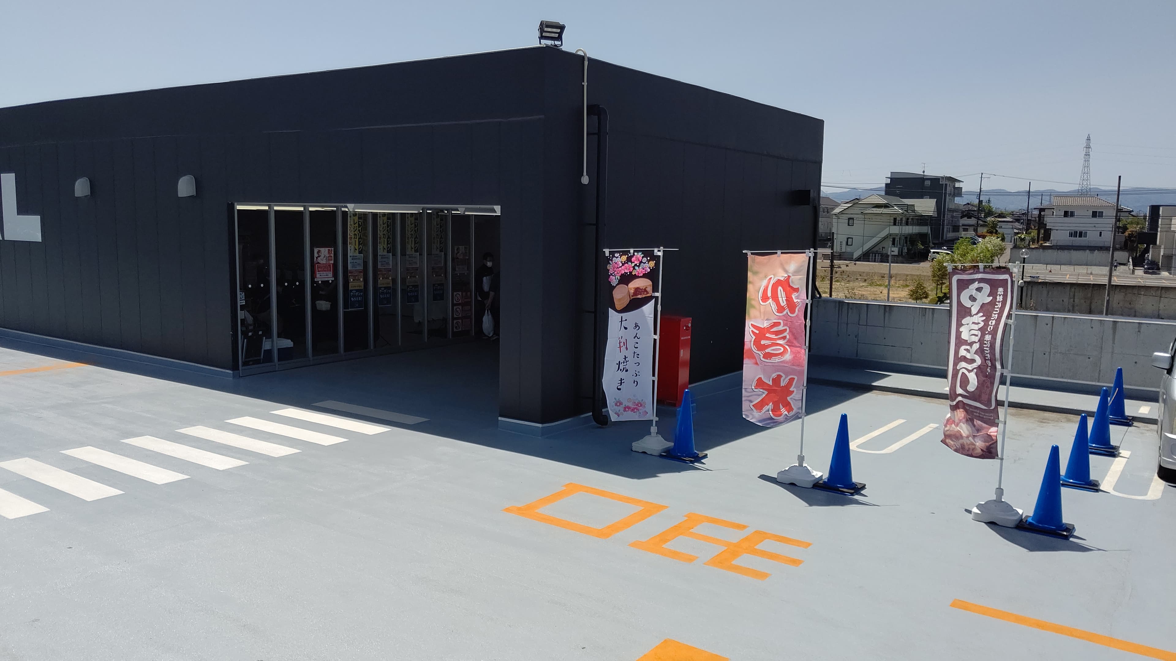 キッチンカー、食物販、プロモーションの出店が可能な「Ⓖ 屋上駐車場キッチンカースペース」