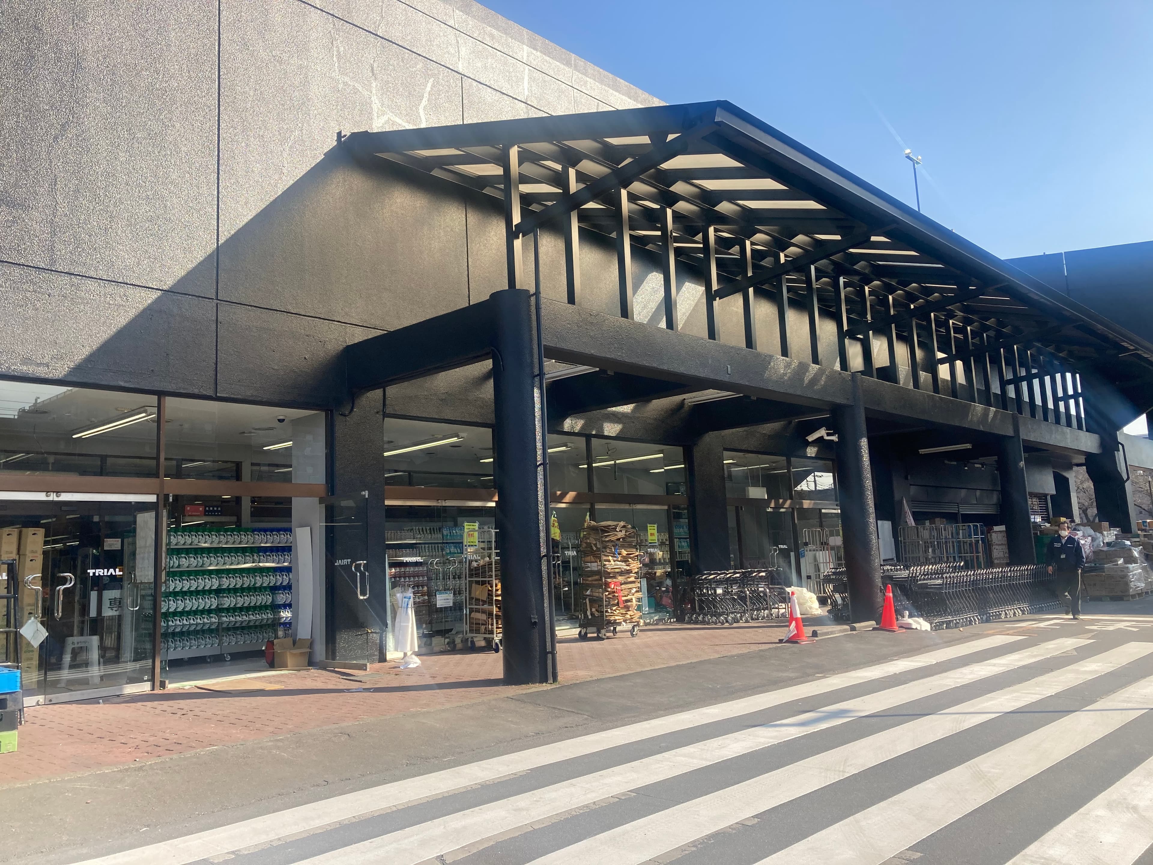 ポップアップストアや販売促進活動に最適な通行客の多い1階西側入口イベントスペース【買取催事不可】1