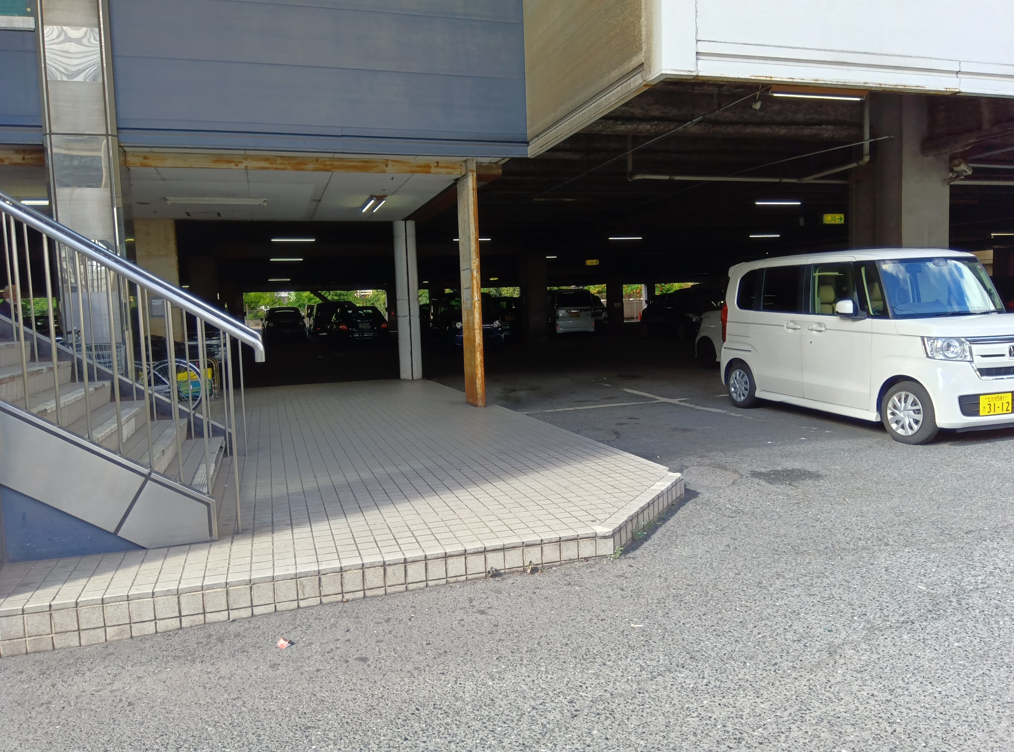 キッチンカー(調理営業)出店限定/屋外スペース2