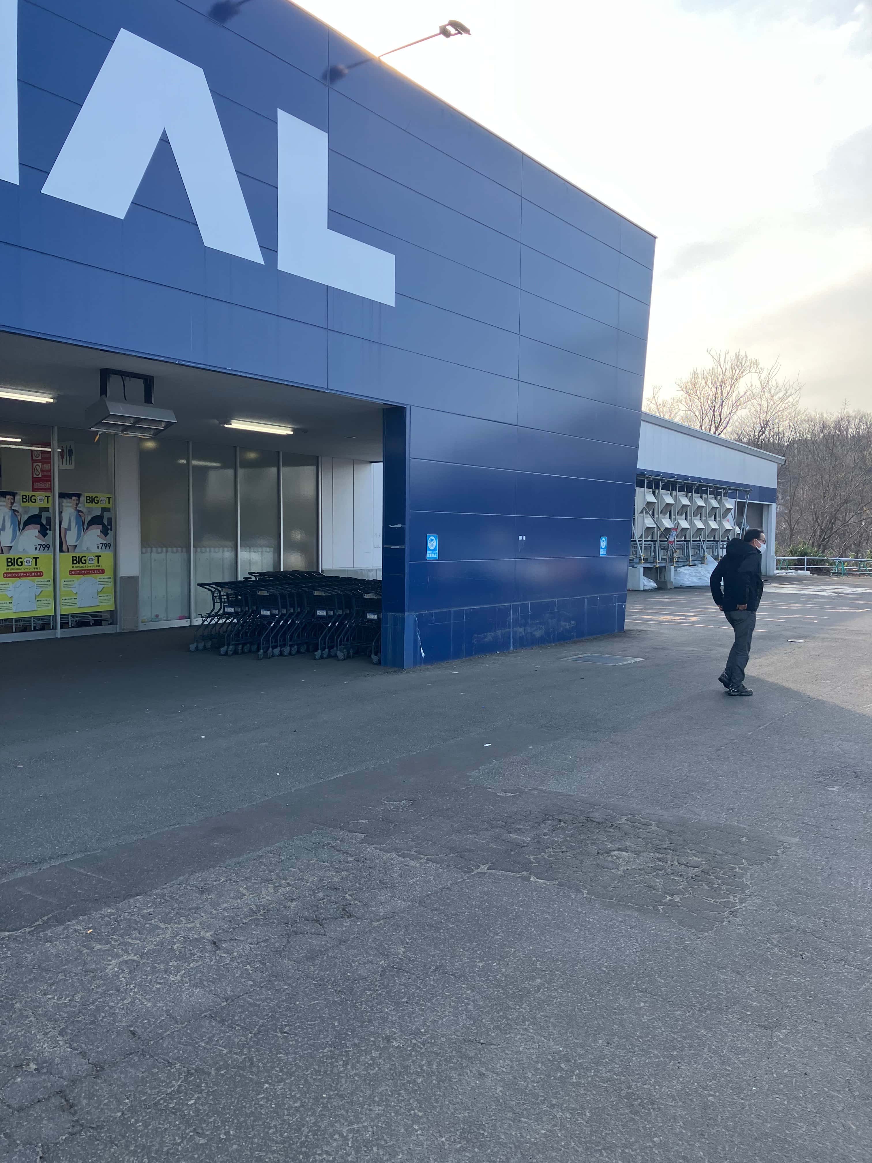 Ⓑキッチンカースペース_正面出入口【右側】