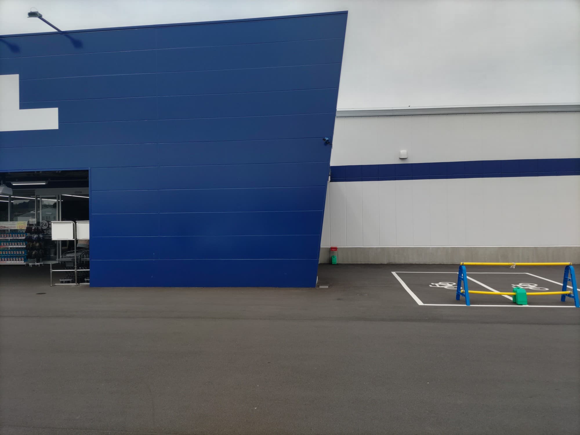 キッチンカー(調理営業)出店限定/屋外 Ⓐキッチンカースペース※電源準備中1