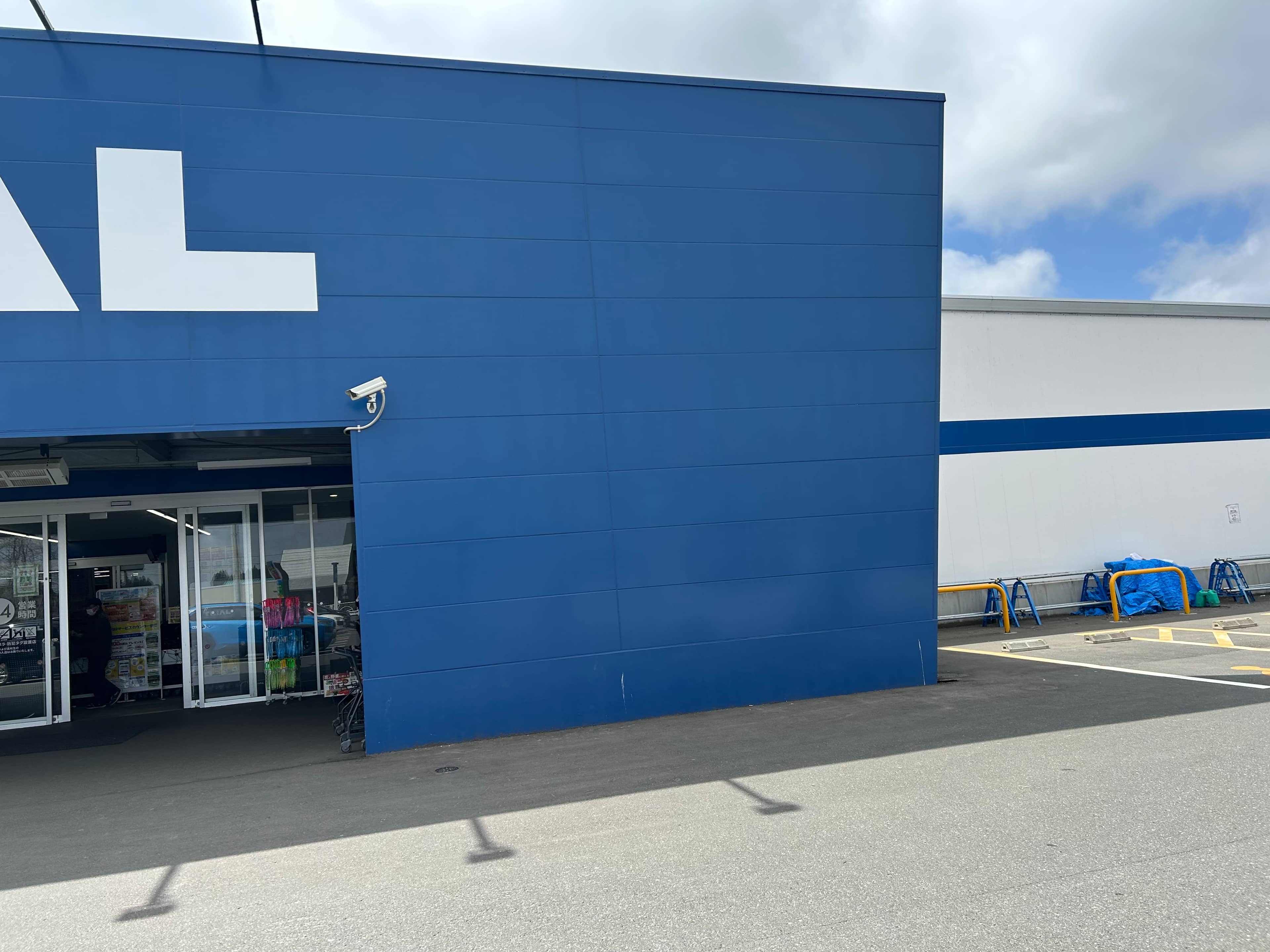 出店スペース:ポーチ右側「L」