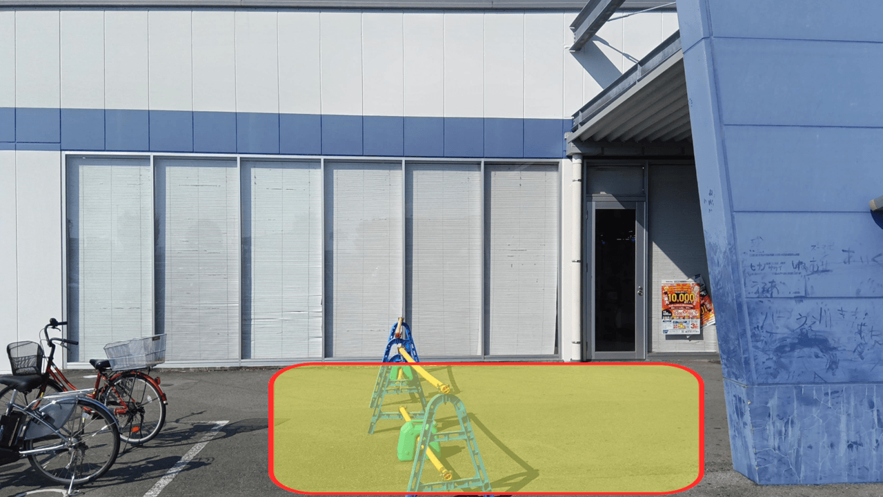 出店スペース:ポーチ横(左側)