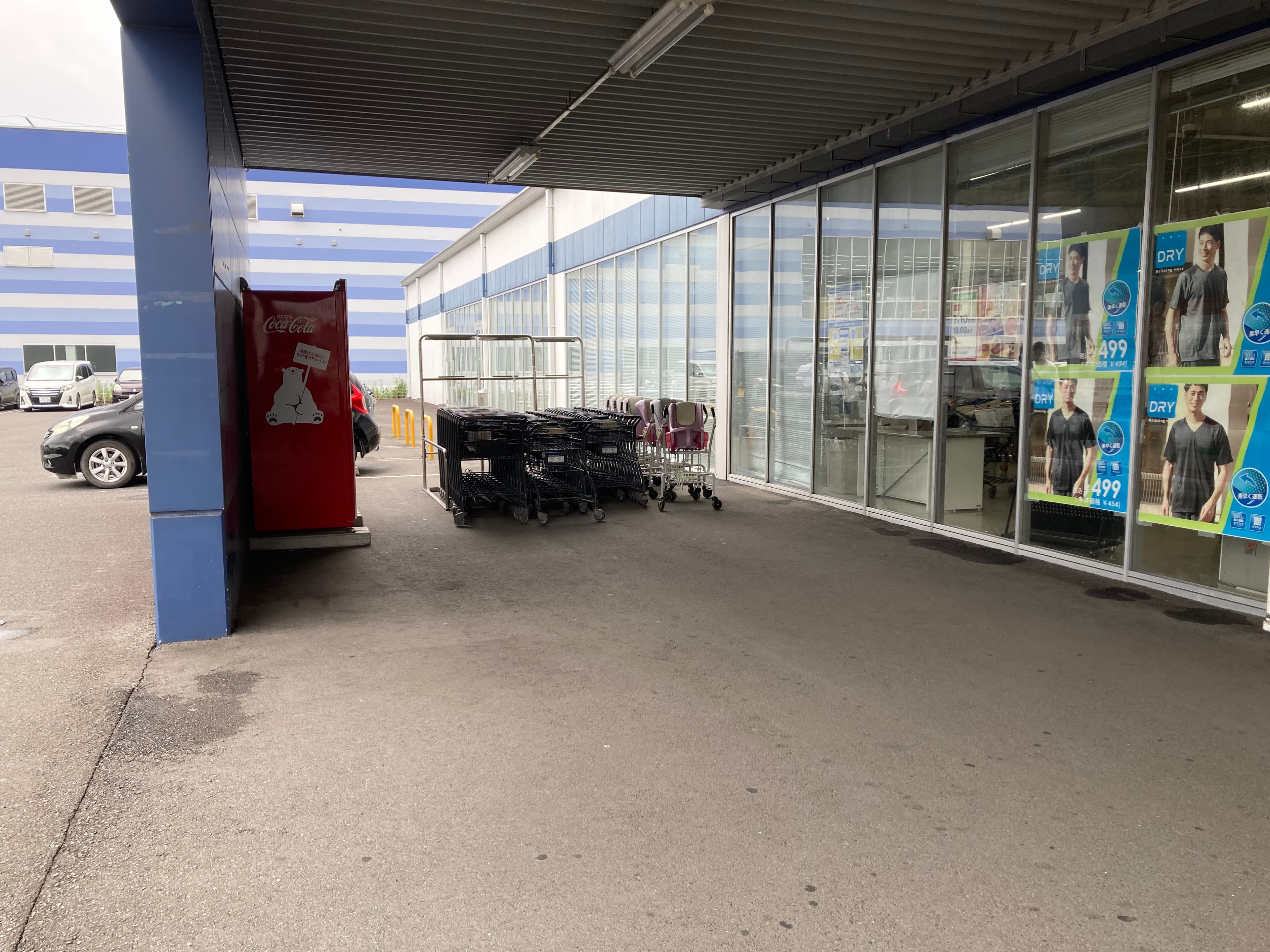 【電源】こちらは軒下での出店は出来ません