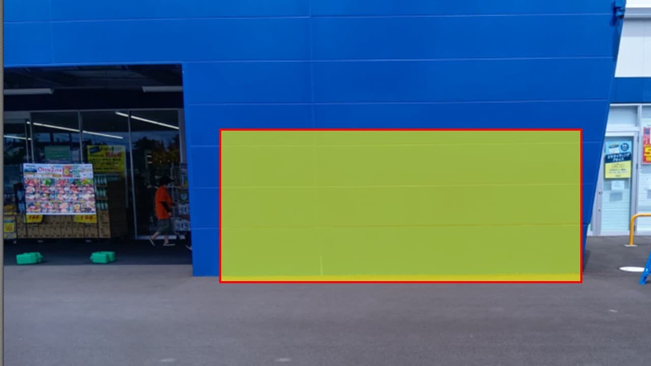 出店スペース:ポーチ前右側